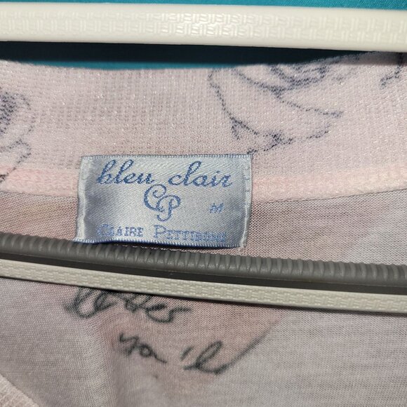Bleu Clair By Claire Pettibone Womens V-Neck Rose Pattern Script T-Shirt Size M - Picture 6 of 10